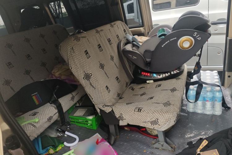 Used Wuling Rongguang 2021 1.5L Extended Standard Version with Air Conditioning – L3C Left Rear Seat
