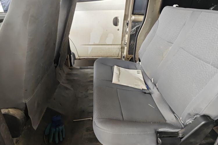Used Wuling Rongguang 2021 1.5L Extended Standard Version with Air Conditioning – L3C Left Rear Seat