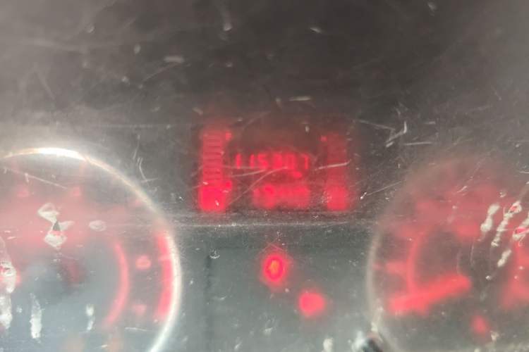 Used Wuling Rongguang 2021 1.5L Extended Standard Version with Air Conditioning – L3C Odometer Close Up
