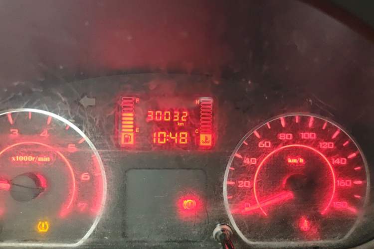 Used Wuling Rongguang 2021 1.5L Extended Basic Version L3C Odometer Close Up