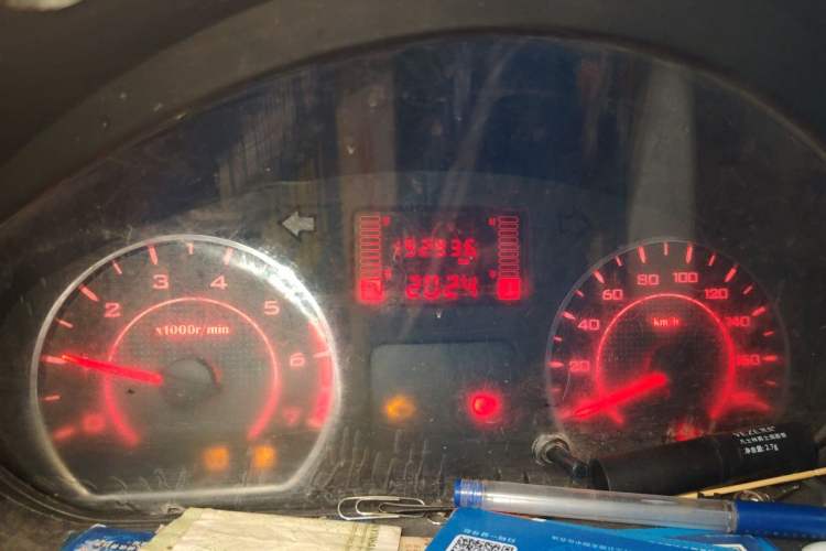 Used Wuling Rongguang 2021 1.5L Extended Basic Version L3C Odometer Close Up