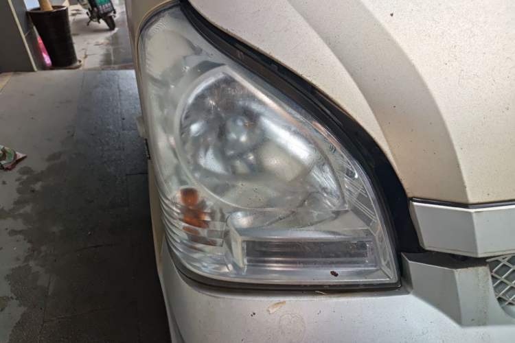Used Wuling Rongguang 2021 1.5L Extended Standard Version with Air Conditioning – L3C Right Front Headlight