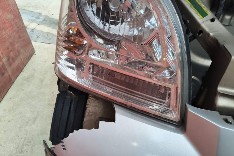 Used Wuling Rongguang 2021 1.5L Extended Basic Version L3C Right Front Headlight