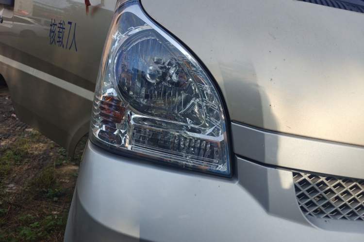 Used Wuling Rongguang 2021 1.5L Extended Basic Version L3C Right Front Headlight
