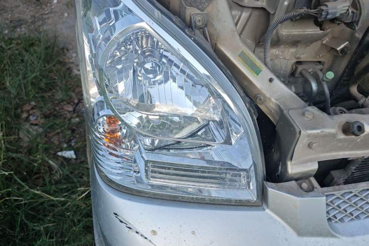 Used Wuling Rongguang 2021 1.5L Extended Standard Version with Air Conditioning – L3C Right Front Headlight