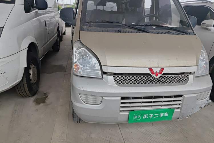 Used Wuling Rongguang 2021 1.5L Extended Standard Version with Air Conditioning – L3C Right Front Headlight