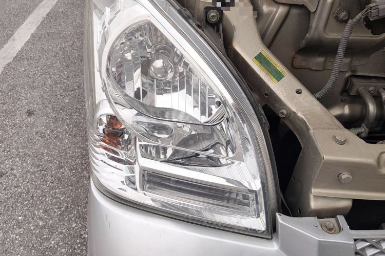 Used Wuling Rongguang 2021 1.5L Extended Basic Version L3C Right Front Headlight