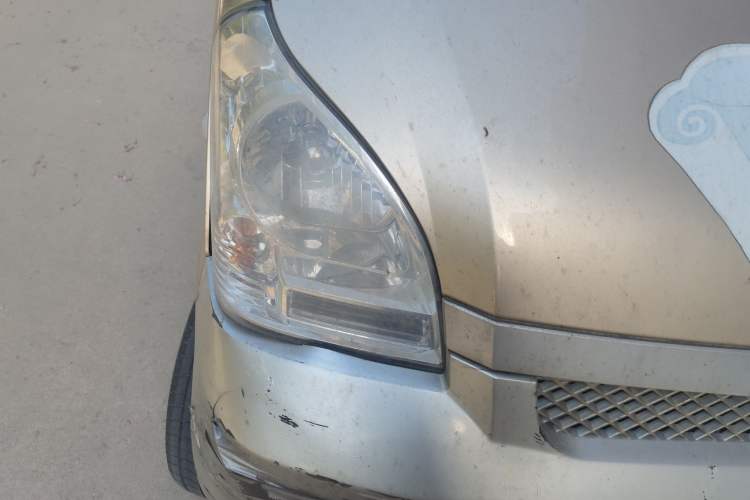 Used Wuling Rongguang 2021 1.5L Extended Basic Version L3C Right Front Headlight