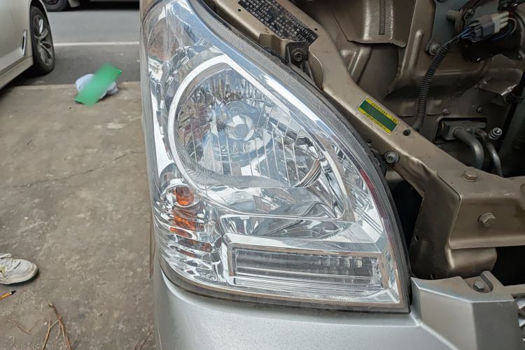 Used Wuling Rongguang 2021 1.5L Extended Basic Version L3C Right Front Headlight
