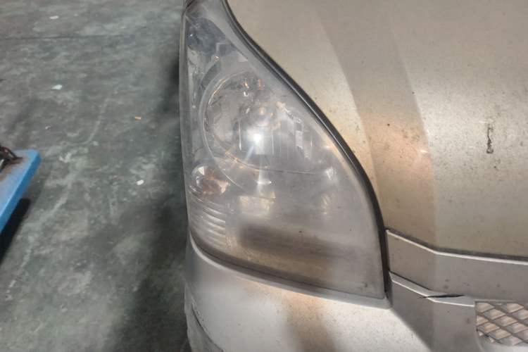 Used Wuling Rongguang 2021 1.5L Extended Basic Window-Sealed 5-Seat L3C Car Right Front Headlight