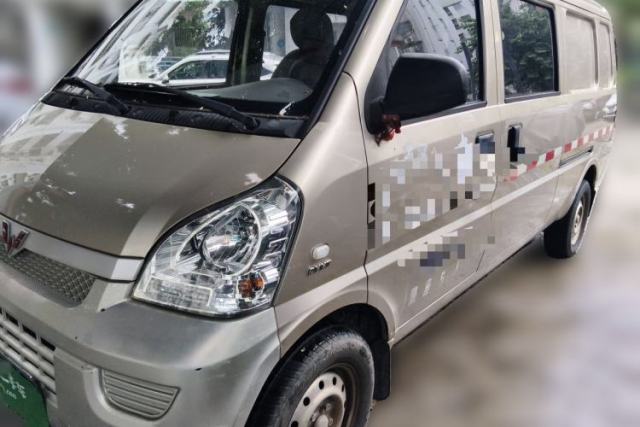 Used Wuling Rongguang 2021 1.5L Extended Basic Model Enclosed-Window Vehicle, 5-seater LAR