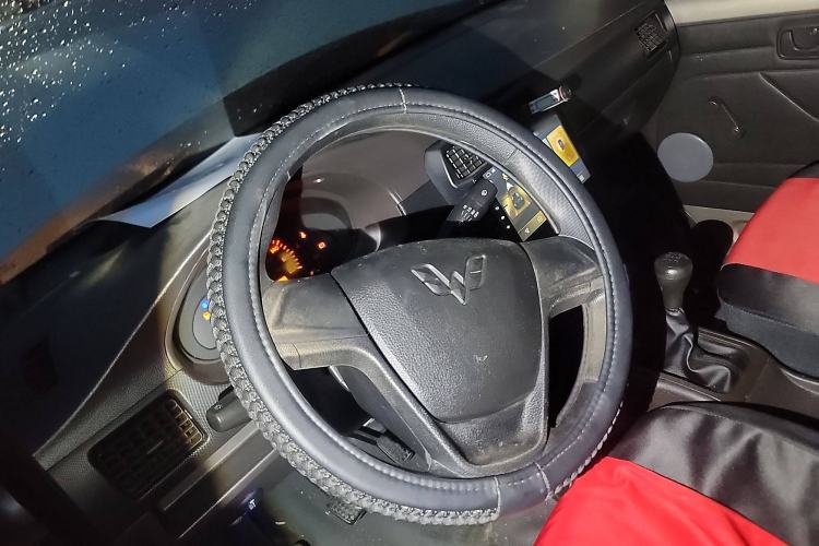 Used Wuling Rongguang 2021 1.5L Extended Basic Enclosed-Window Vehicle 2 Seats L3C Steering Wheel