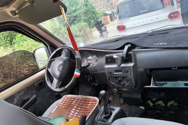 Used Wuling Rongguang 2021 1.5L Extended Basic Version L3C Steering Wheel