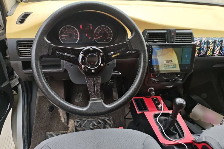 Used Wuling Rongguang 2021 1.5L Extended Standard Model Air-Conditioned Version LAR Steering Wheel