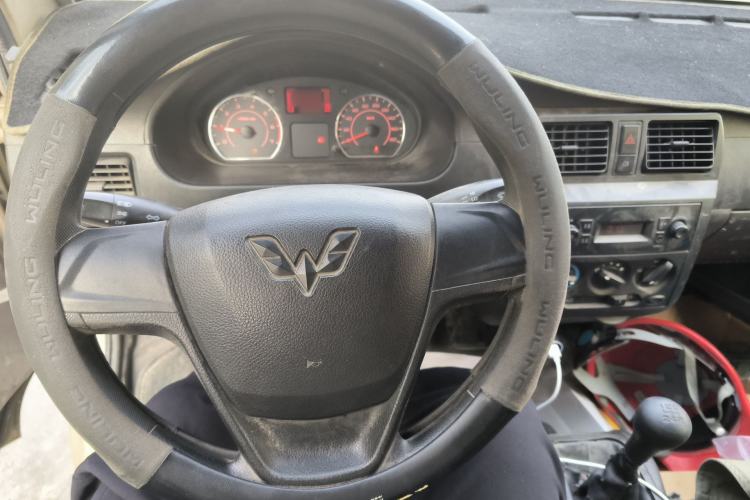 Used Wuling Rongguang 2021 1.5L Extended Basic Version L3C Steering Wheel