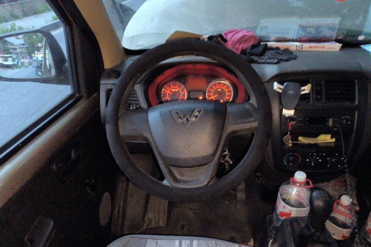Used Wuling Rongguang 2021 1.2L S Base Model 5-Seater LSI Steering Wheel