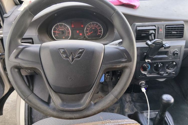 Used Wuling Rongguang 2021 1.5L Extended Standard Version with Power Steering L3C Steering Wheel
