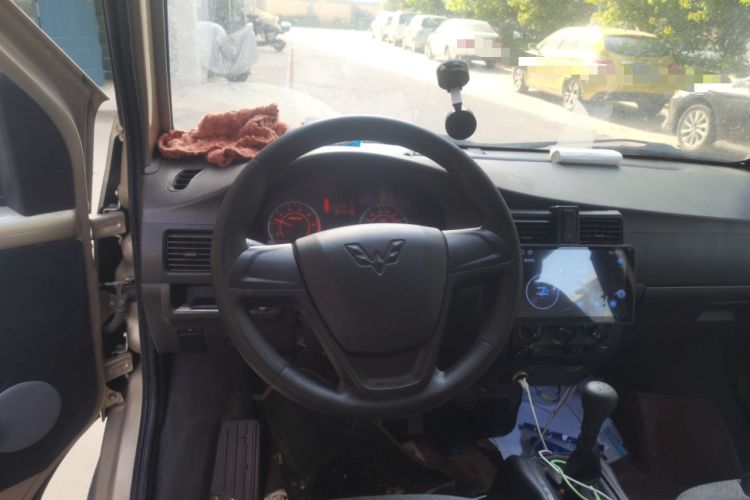 Used Wuling Rongguang 2021 1.5L Extended Basic Version L3C Steering Wheel
