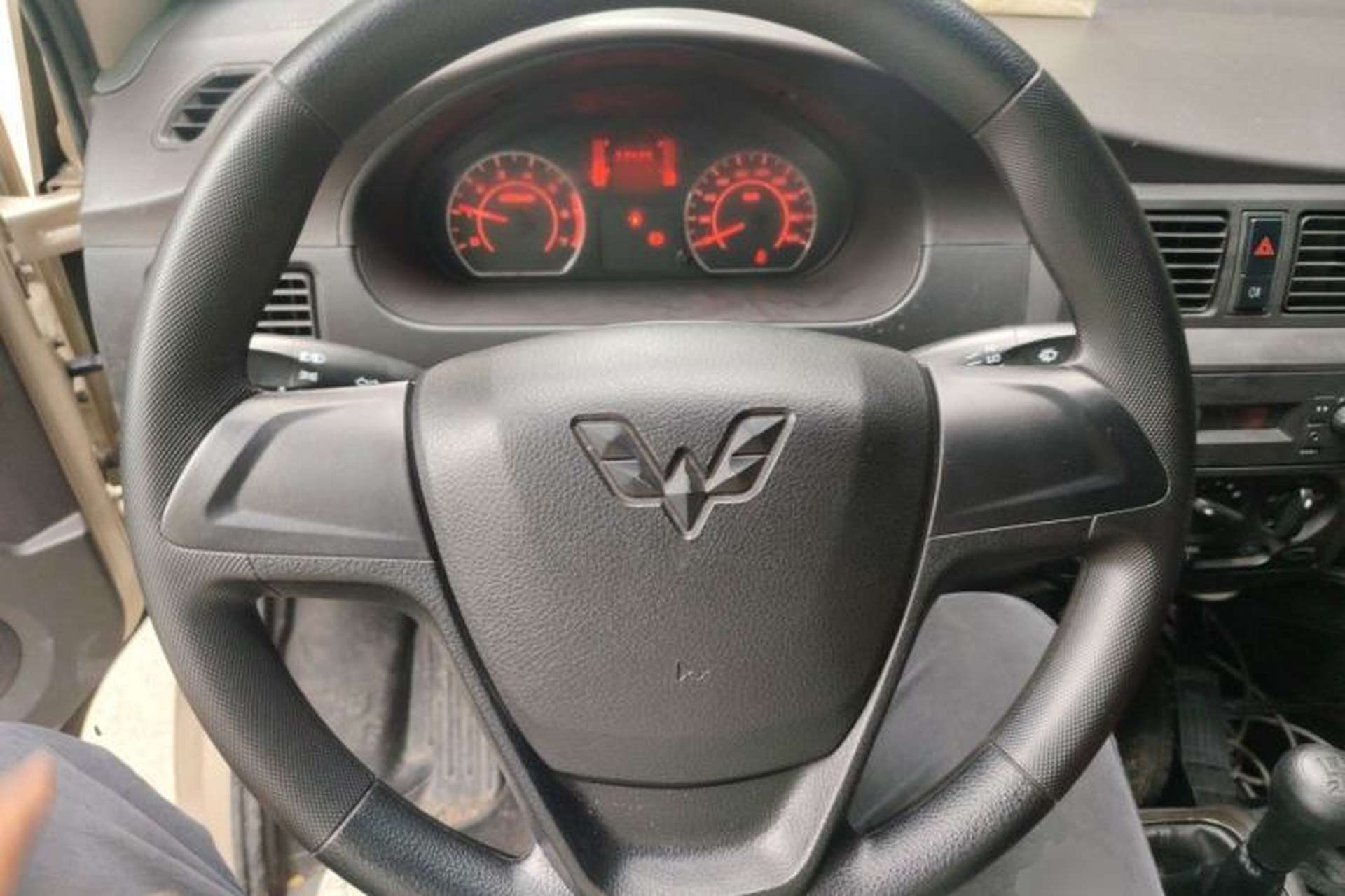 Used Wuling Rongguang 2021 1.5L Extended Basic Version L3C Steering Wheel