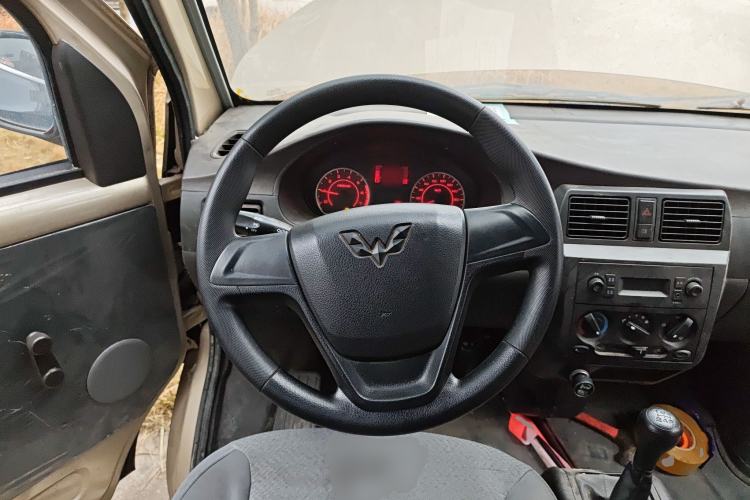 Used Wuling Rongguang 2021 1.5L Extended Basic Version L3C Steering Wheel