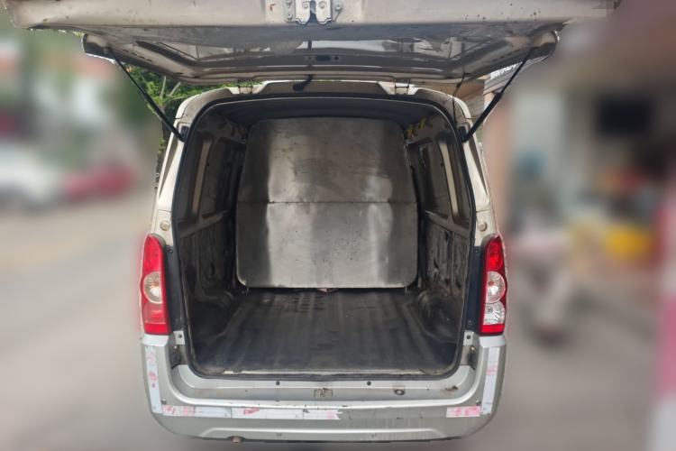 Used Wuling Rongguang 2021 1.5L Extended Standard-Grade Enclosed Window Vehicle Power-Assisted Version 5-Seater L3C Trunk