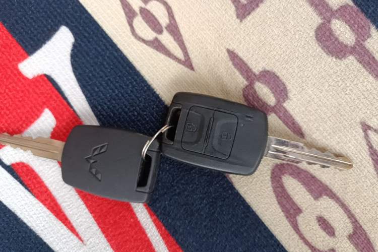 Used Wuling Rongguang 2021 1.5L Extended Standard Version with Air Conditioning – L3C Vehicle Key