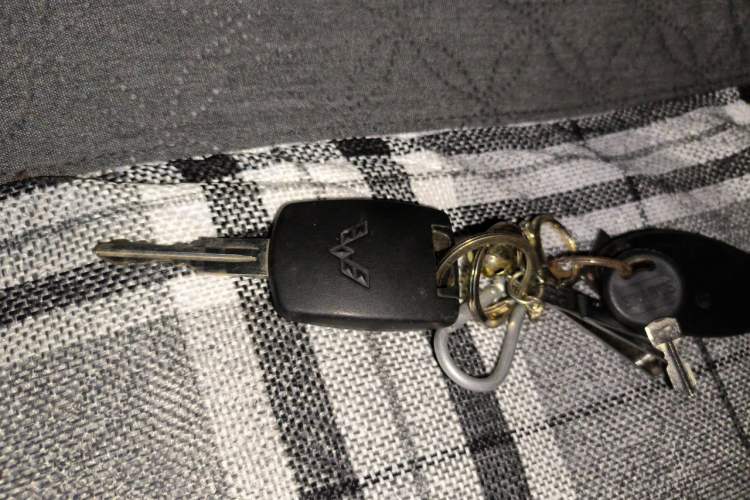 Used Wuling Rongguang 2021 1.2L S Base Model 5-Seater LSI Vehicle Key
