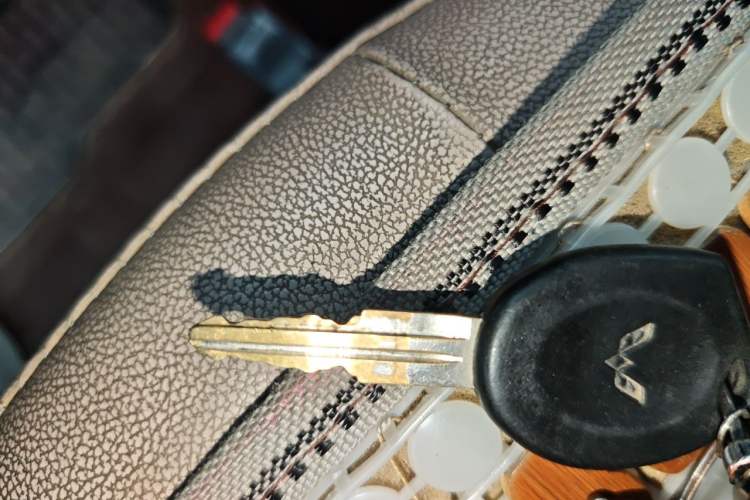 Used Wuling Rongguang 2021 1.5L Extended Basic Version L3C Vehicle Key