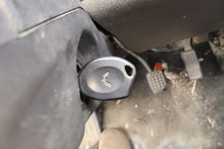 Used Wuling Rongguang 2021 1.5L Extended Basic Version L3C Vehicle Key