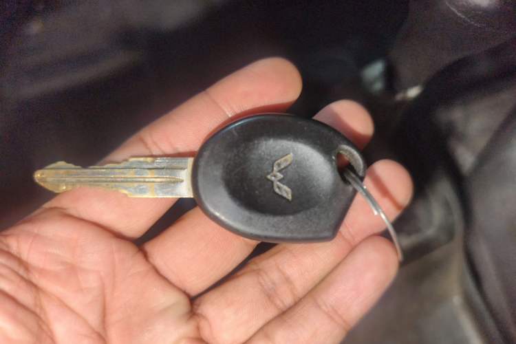 Used Wuling Rongguang 2021 1.5L Extended Basic Window-Sealed 5-Seat L3C Car Vehicle Key