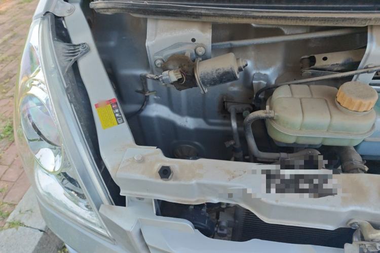 Used Wuling Rongguang  Engine Bay Right
