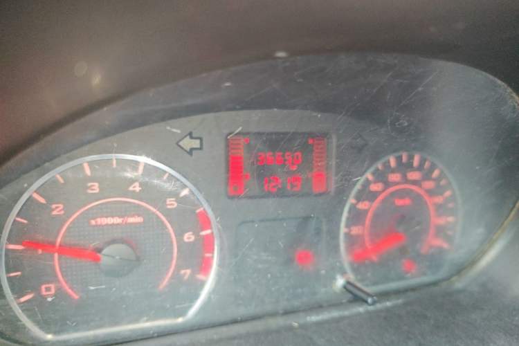 Used Wuling Rongguang  Odometer Close Up