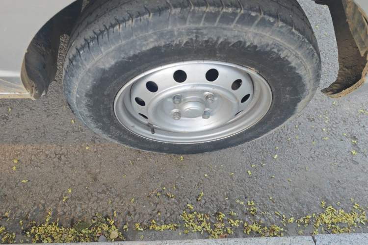 Used Wuling Rongguang  Right Front Wheel Hub