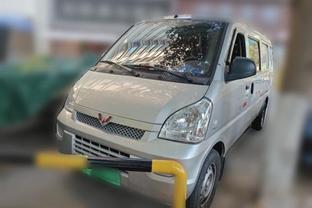 Used Wuling Rongguang 2023 1.5L Extended Sealed-Window Vehicle, 5-Seater LAR