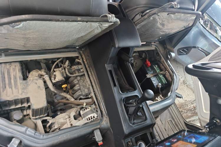 Used Wuling Rongguang  Engine Bay