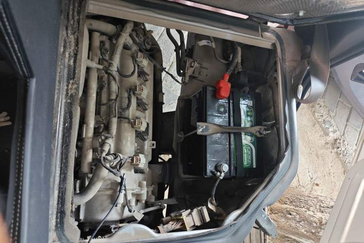 Used Wuling Rongguang  Engine Bay Left