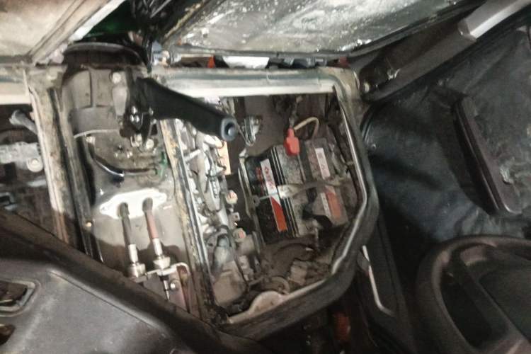 Used Wuling Rongguang  Engine Bay Left