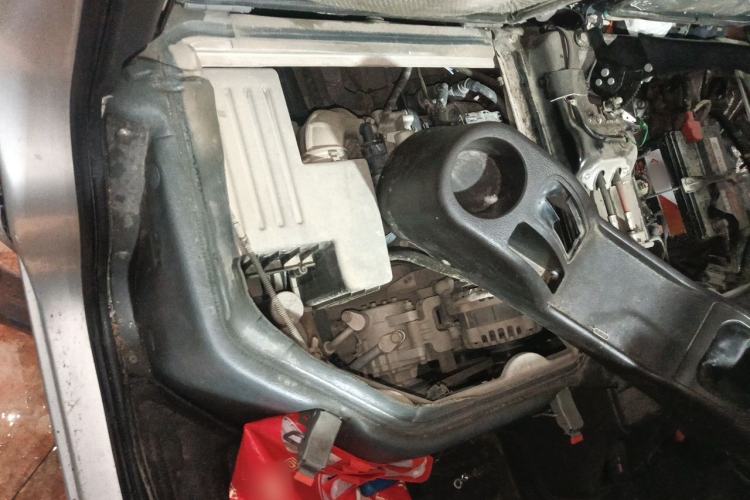 Used Wuling Rongguang  Engine Bay Right
