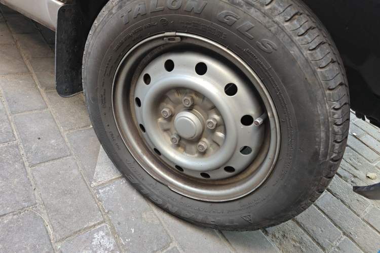 Used Wuling Rongguang  Right Front Wheel Hub