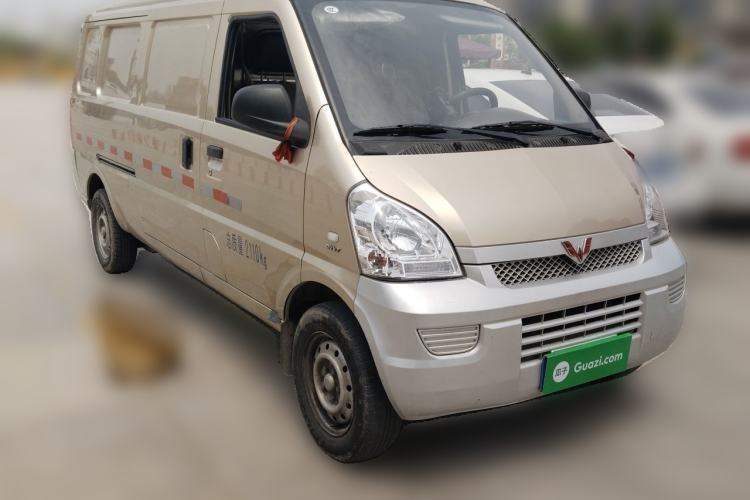 Used Wuling Rongguang  Front Right 45 Deg