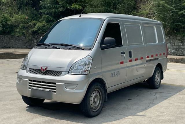 Used Wuling Rongguang EV 2022 Basic Model Enclosed-Window Vehicle with 2 Seats Equipped with Penghui Battery