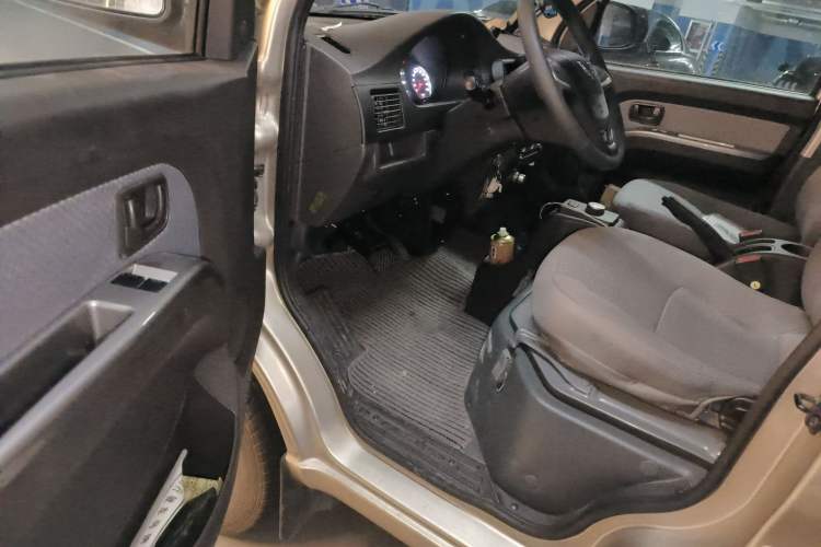 Used Wuling Rongguang EV 2020 Basic Version 7-Seater 300 km Driver Seat