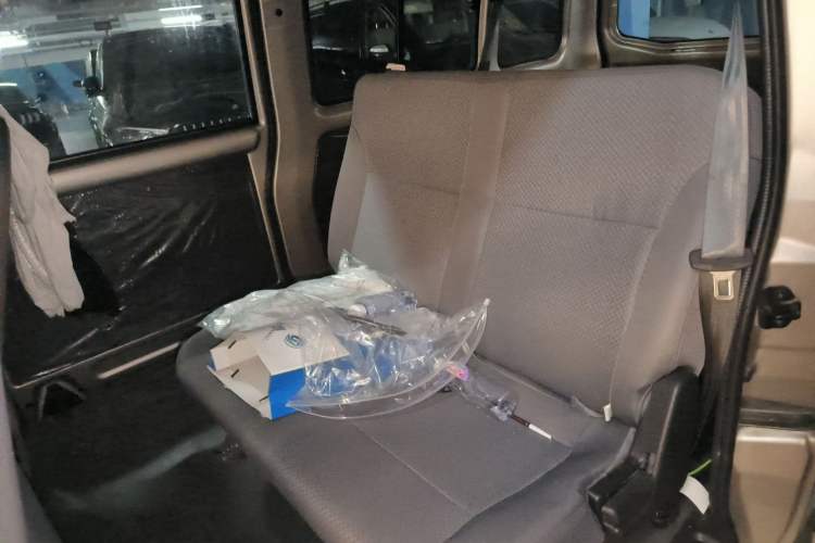 Used Wuling Rongguang EV 2020 Basic Version 7-Seater 300 km Left Rear Seat