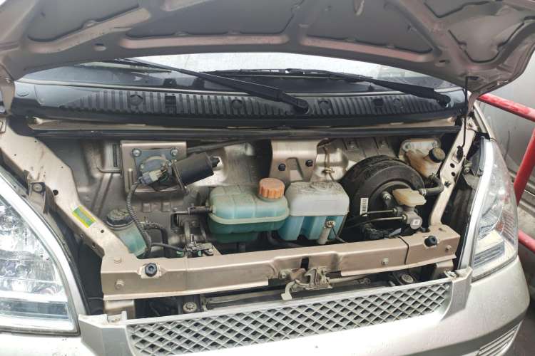 Used Wuling Rongguang EV 2020 Basic Version 7-Seater 300 km Engine Bay