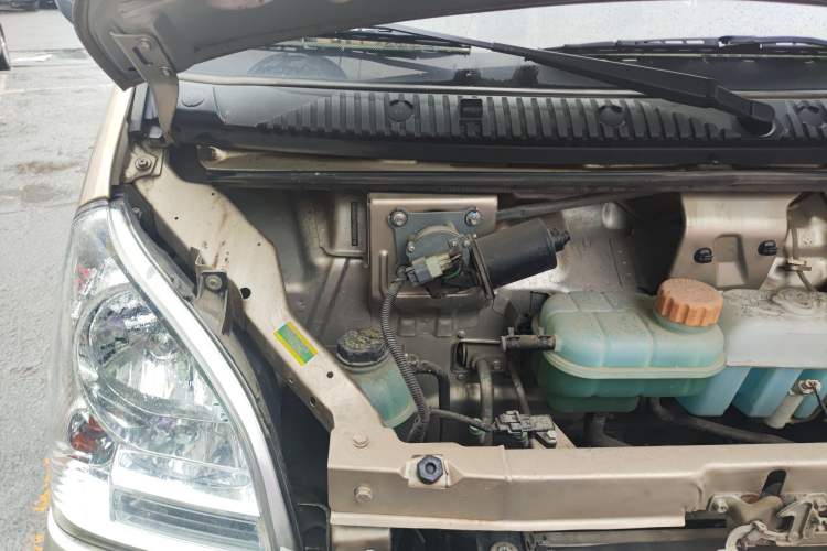 Used Wuling Rongguang EV 2020 Basic Version 7-Seater 300 km Engine Bay Right