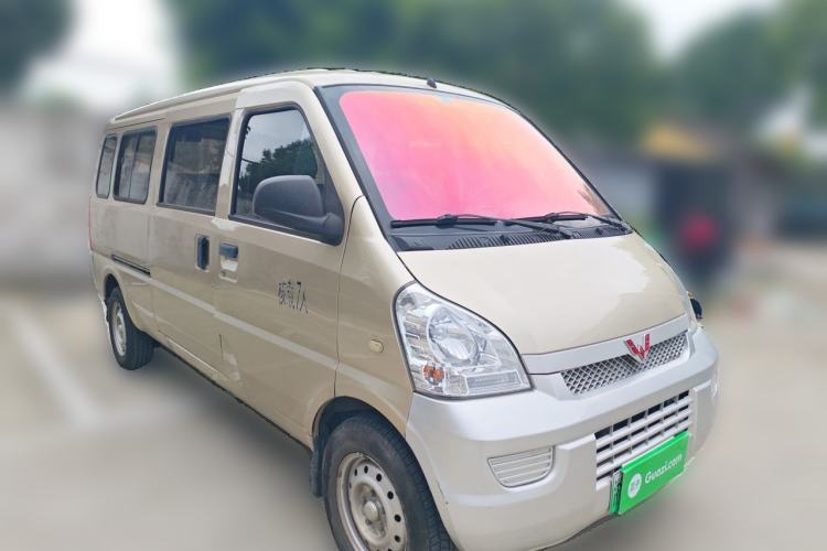 Used Wuling Rongguang EV 2020 Basic Version 7-Seater 300 km Front Right 45 Deg