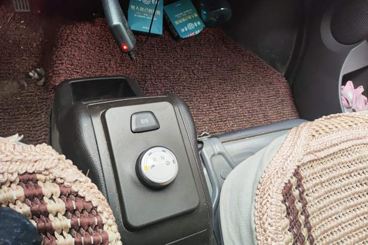 Used Wuling Rongguang EV 2020 Basic Version 7-Seater 300 km Gear Lever