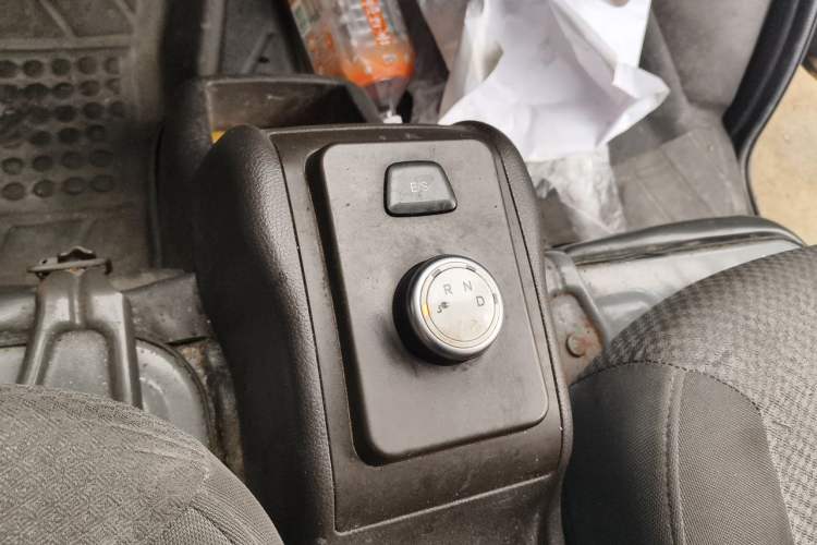 Used Wuling Rongguang EV 2020 Basic Version 7-Seater 300 km Gear Lever