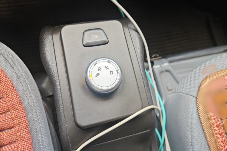 Used Wuling Rongguang EV 2020 Basic Version 7-Seater 300 km Gear Lever