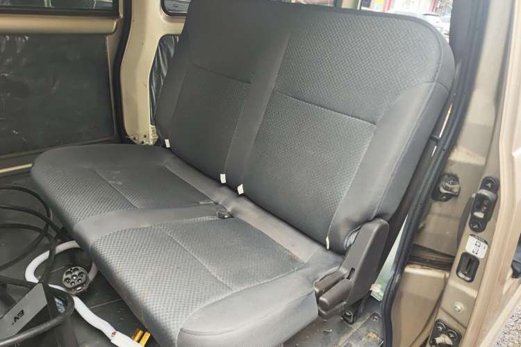 Used Wuling Rongguang EV 2020 Basic Version 7-Seater 300 km Left Rear Seat